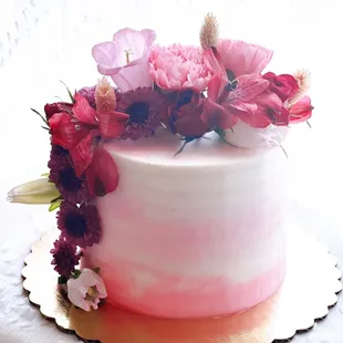 Fresh flower cake