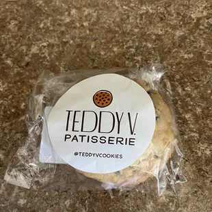 Chocolate chip cookie