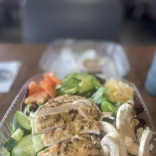 Garden Salad With garlic chicken