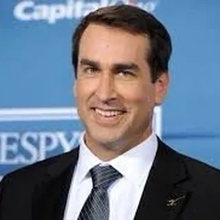 Mario E.
