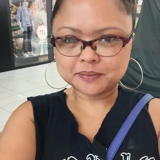 Stephanie U.