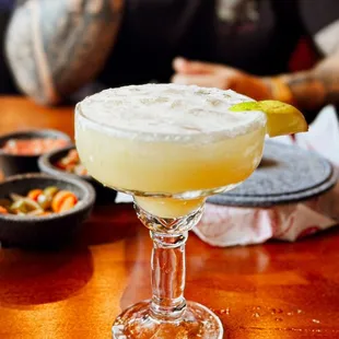 a margarita in a glass