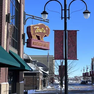 a view of the outside of the restaurant