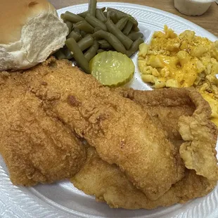 Fried flounder with mac n cheese and green beans. Really good