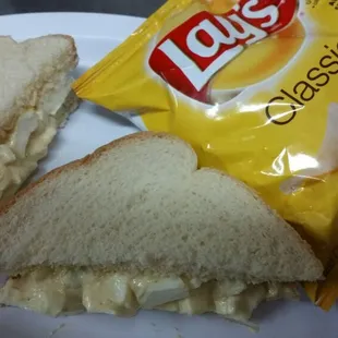 Egg salad sandwich