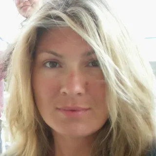 Cyndi H.