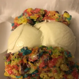 Fruity pebble sandwich with key lime pie ice cream