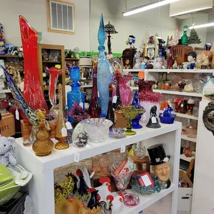 Teeks Antiques and Collectibles