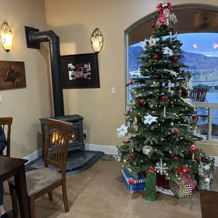 Christmas at the Tasting Room!