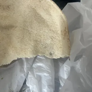 The molded pita bread
