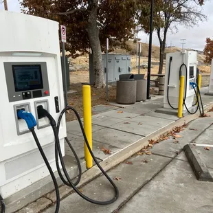 12/2/22 Electric car friendly