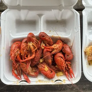 1lb of crawfish
