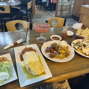 Texmex and Tekila special and Hotwings so good.