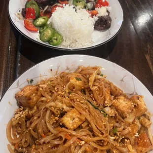 Tofu pad Thai &amp; pepper beef