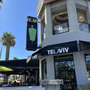 the outside of the restaurant