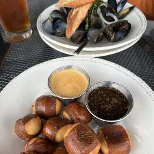 Pretzel nugs  Mussels