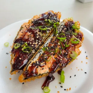 Deep fried salmon temaki   Ig @josieinflavortown