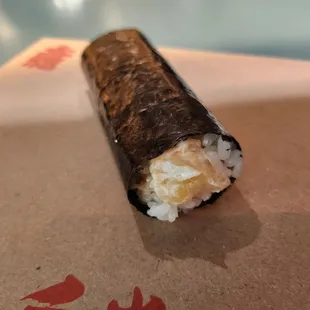 bay scallop hand roll