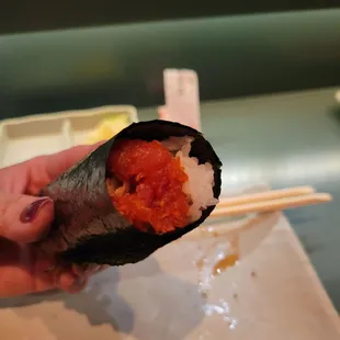 Spicy tuna handroll.