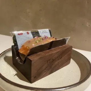 Kombu Salmon Hand Roll