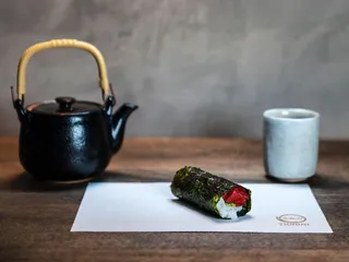 Yunomi Handroll