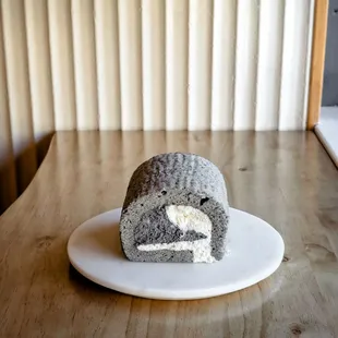 Black Sesame Roll Cake