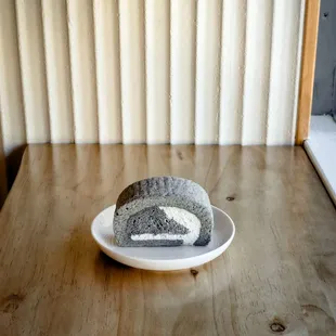 Black Sesame Roll Cake