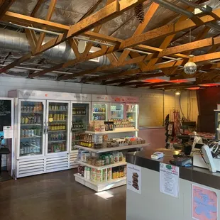 grocery, organic produce, vegan + vegetarian options, drinks, snacks, juices