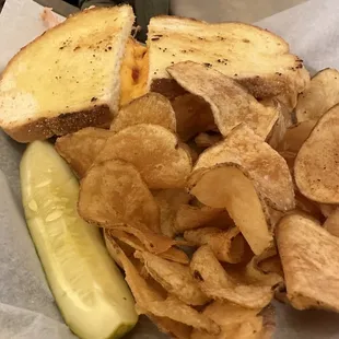 Grilled cheese with pimento and smoked Turkey