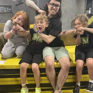 Coach Peach &amp; Destry, Gabby, &amp; Parker ready for a workout!