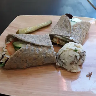 Jana - Hummus Wrap
