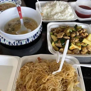 House with Rice Noodle Chicken with Mushroom 16 oz. Steam Rice Egg Flower Soup