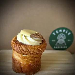 passionfruit cheese cake cruffin