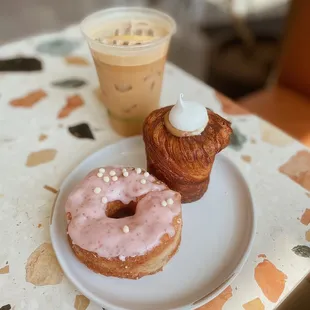 Strawberry cream cronut and coffee &amp; banana cruffin