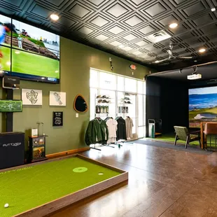 The temperature is always just right, the course is always open, and the drinks are always cold.