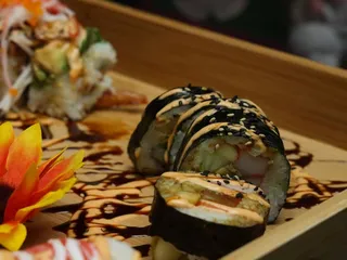 Roll & Rock Sushi Station