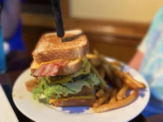 Barefoot Bernie's Tropical Grill & Bar