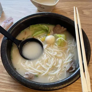 food, ramen and noodles
