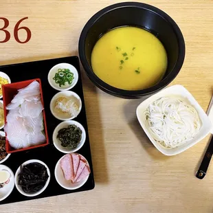 Green Pepper Soup with Fish and Rice Noodles
