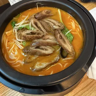 Pork intestine spicy pot