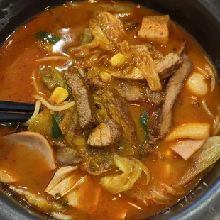 Spicy pork rice noodle