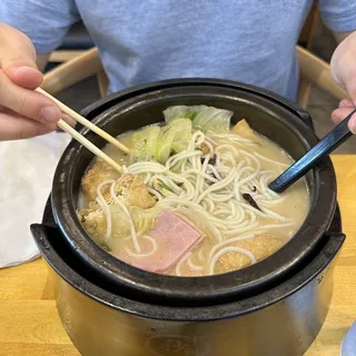 R1. Original Crossing Bridge Soup with Rice Noodles