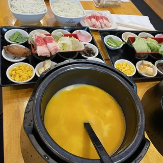 R8. Golden Hot and Sour Soup with Rice Noodles