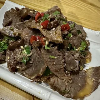 D6. Spicy Beef Tendon