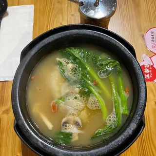 C2. Chicken Rice Noodles with Chicken Leg