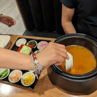 Spicy Beef Brisket Rice Noodles 麻辣牛腩米线