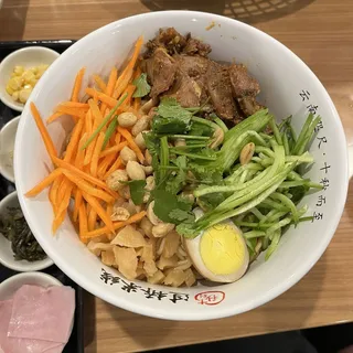 Beef slice With Green Szechuan Peppercorn Rice Noodles 青花椒肥牛米线