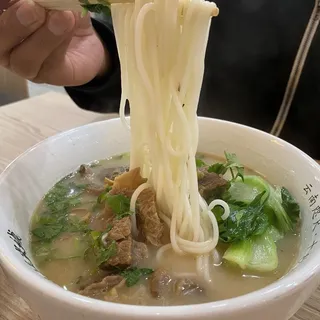 9. / Braised Beef Brisket Rice Noodles
