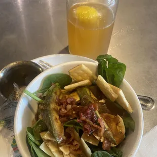 Spinach salad and a shandy !