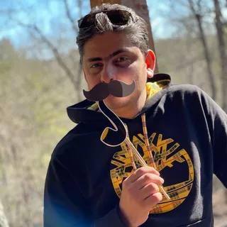 Mahyar D.